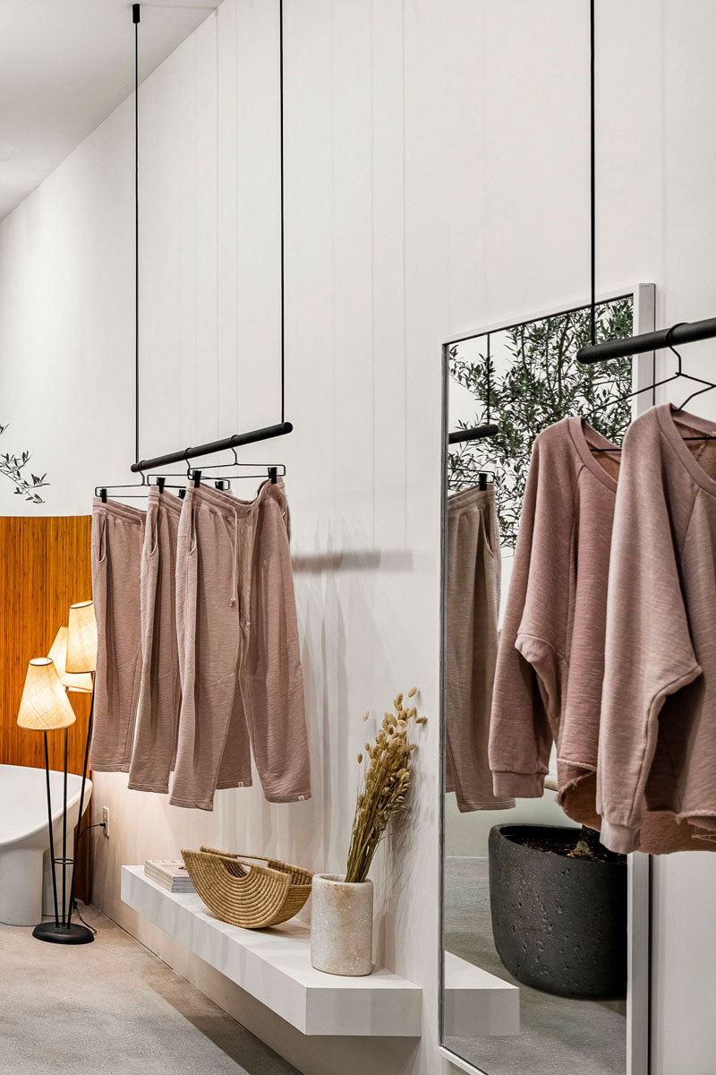Modern hanging clothing racks for retail stores – KROFT
